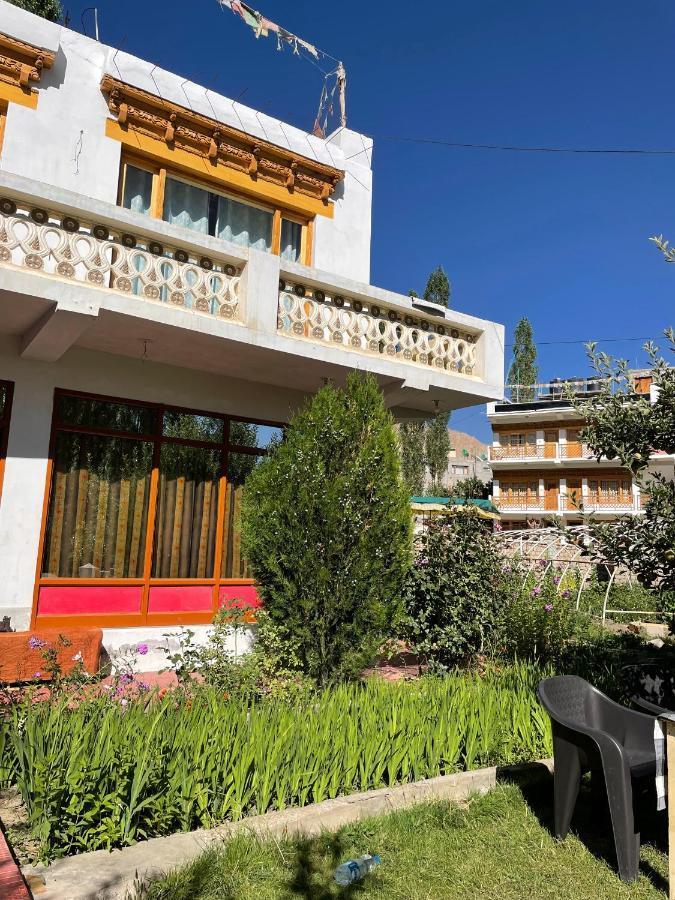 Hinjuma Guest House Leh Exterior foto